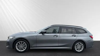 Grau Gebraucht 2025 BMW 320 M Sport Kombi | 44.490 € (Fairer Preis)