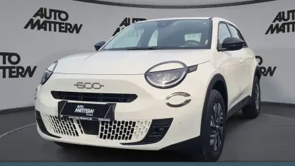 Neu Fiat 600 101 PS (74 kW) 2026 Weiß SUV
