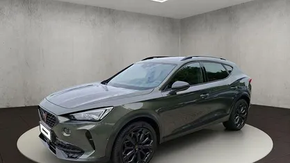 Kliffgrau Gebraucht 2024 Cupra Formentor VZ SUV | 33.950 € (Fairer Preis)