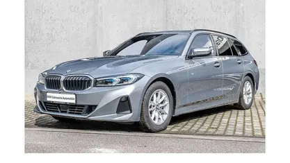 Gebraucht BMW 320 Sport Line 190 PS (139 kW) 2023 Kombi