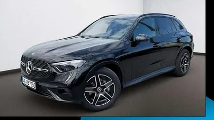 Metalliclack obsidianschwarz Gebraucht 2025 Mercedes GLC220 AMG SUV | 56.741 € (Superpreis)