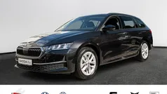 Gebraucht 2024 Skoda Octavia Selection Limousine | 30.490 € (Fairer Preis)