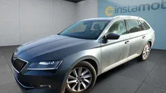 Grau Gebraucht 2019 Skoda Superb Kombi | 17.899 € (Guter Preis)