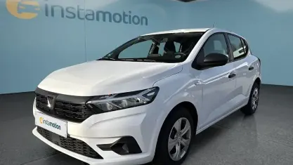 Używany Dacia Sandero 67 KM (49 kW) 2022 Biały Hatchback