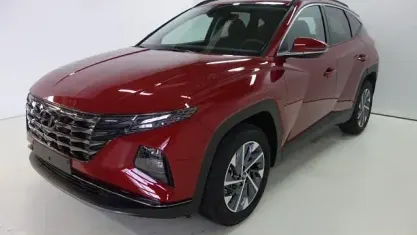 Gebraucht Hyundai Tucson Select 150 PS (110 kW) 2021 Sunset red SUV