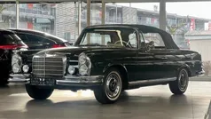 Dunkelolivgrün Gebraucht 1970 Mercedes 280 SE Cabrio | 285.000 €