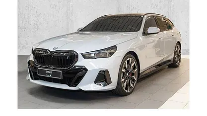 Neu BMW i5 M Sport 250 kW (340 PS) 2025 Grau Kombi