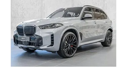 Neu BMW X5 M Sport 298 PS (219 kW) 2025 Grau SUV
