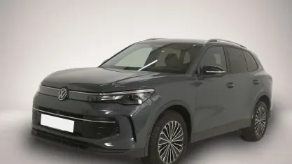 Gebraucht VW Tiguan Goal 150 PS (110 kW) 2025 Delfingrau metallic SUV