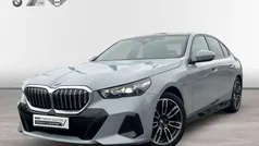 M brooklyn grau Gebraucht 2024 BMW 520 M Sport Limousine | 57.490 € (Fairer Preis)