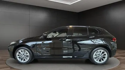 Neu BMW 120 Efficient Dynamics 156 PS (114 kW) 2025 Schwarz ii Kleinwagen