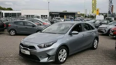 Silber Gebraucht 2022 Kia Ceed Limousine | 16.990 € (Fairer Preis)