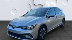 Silber Gebraucht 2024 VW Golf VIII Move Limousine | 23.438 € (Guter Preis)