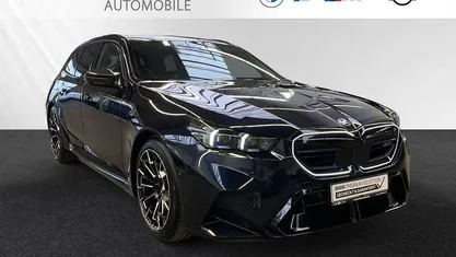 Neu BMW M5 M Sport 727 PS (534 kW) 2025 Carbonschwarz metallic Kombi