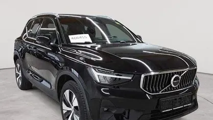 Gebraucht Volvo XC40 Core 129 PS (94 kW) 2022 Black stone SUV