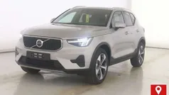 Silver dawn / Gebraucht 2024 Volvo XC40 Core SUV | 35.700 € (Fairer Preis)
