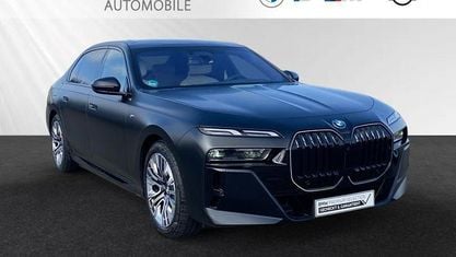 Second-hand BMW 750e M Sport 489 CP (359 kW) 2024 Negru Berlinǎ