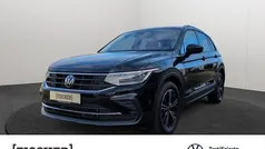 Schwarz Gebraucht 2022 VW Tiguan Active SUV | 29.449 € (Fairer Preis)