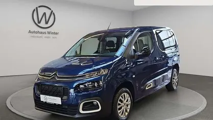 Deep blue Gebraucht 2023 Citroën Berlingo Feel Van / Kleinbus | 23.499 € (Guter Preis)