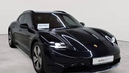 Gebraucht Porsche Taycan Cross Turismo 360 kW (490 PS) 2022 Tiefschwarzmetallic Kombi