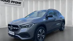 Mountaingrau met Gebraucht 2020 Mercedes GLA250 Progressive SUV | 29.975 € (Fairer Preis)