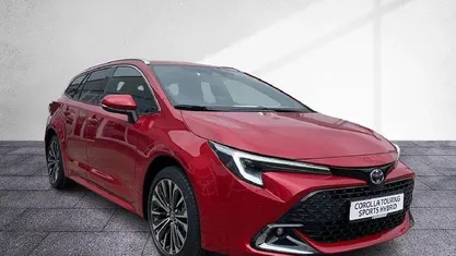 Gebraucht Toyota Corolla Team 140 PS (102 kW) 2024 Rot Kombi