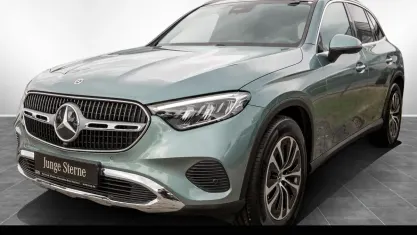 Gebraucht Mercedes GLC220 Avantgarde 197 PS (144 kW) 2025 Metalliclack verdesilber SUV