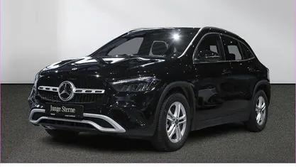 Gebraucht Mercedes GLA200 163 PS (119 kW) 2024 Unilack nachtschwarz SUV