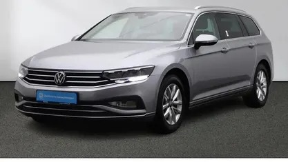 Silber Gebraucht 2022 VW Passat Business Kombi | 19.880 € (Guter Preis)