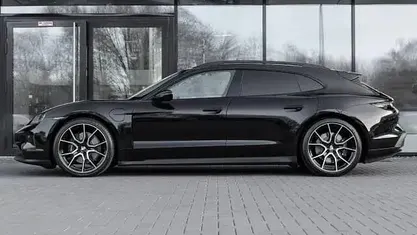 Schwarz Gebraucht 2025 Porsche Taycan Sport Turismo Limousine | 94.950 € (Guter Preis)
