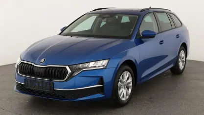 Neu Skoda Octavia Selection 150 PS (110 kW) 2026 Race blau metallic Kombi