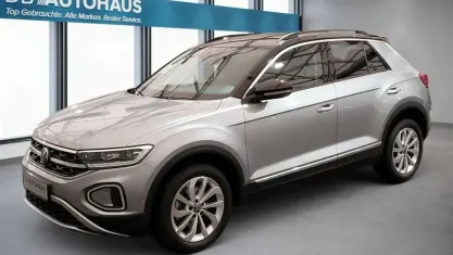 Begagnad VW T-Roc Style 150 HK (110 kW) 2024 Silver SUV
