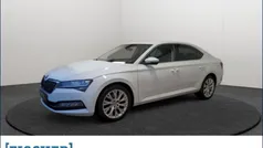 Weiss Gebraucht 2021 Skoda Superb Style Limousine | 24.370 € (Guter Preis)
