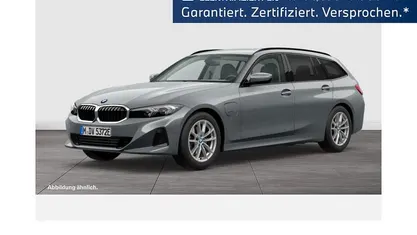 Grau Gebraucht 2022 BMW 320e Kombi | 27.870 € (Fairer Preis)