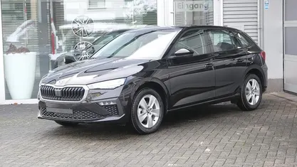 Schwarzmagic perleffekt Neu 2025 Skoda Scala Selection Kleinwagen | 23.820 € (Fairer Preis)