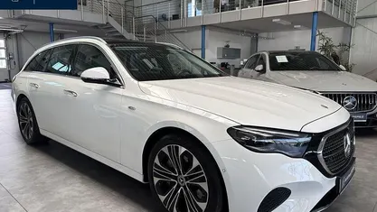 Gebraucht Mercedes E300 Advanced Plus 313 PS (230 kW) 2025 Weiß Kombi