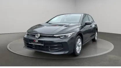Neu VW Golf VIII Life 116 PS (85 kW) 2026 Uranograu