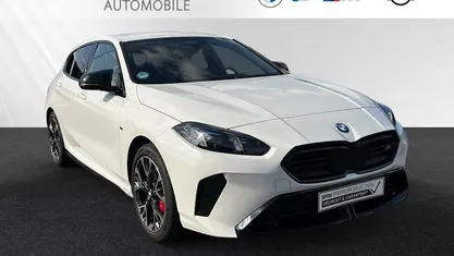 Alpinweiss Gebraucht 2024 BMW M135 Efficient Dynamics Kleinwagen | 40.290 € (Fairer Preis)