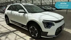 Weiß Gebraucht 2023 Kia e-Niro Vision SUV | 28.990 € (Fairer Preis)