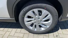 Weiß Neu 2025 Suzuki SX4 S-Cross SUV | 26.140 € (Fairer Preis)