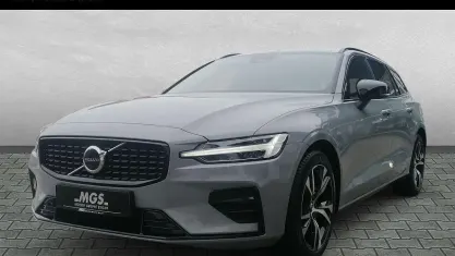 Neu Volvo V60 Plus 197 PS (144 kW) 2026 Vapour grey Kombi