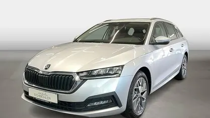 Gebraucht Skoda Octavia Ambition 150 PS (110 kW) 2022 Brillant silber Kombi