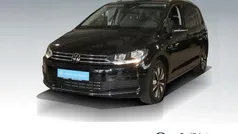 Schwarz Gebraucht 2024 VW Touran Move Van / Kleinbus | 34.990 € (Guter Preis)