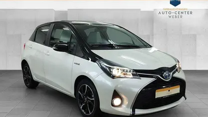 Gebraucht 2017 Toyota Yaris Hybrid Limousine | 14.690 € (Fairer Preis)