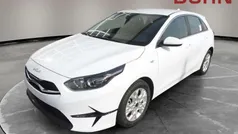 Carraraweiß Neu 2024 Kia Ceed Vision Limousine | 25.290 € (Fairer Preis)