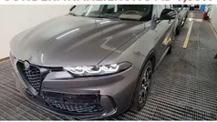 Grau Gebraucht 2024 Alfa Romeo Tonale Veloce SUV | 30.895 € (Guter Preis)