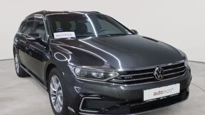 Gebraucht VW Passat GTE 156 PS (114 kW) 2022 Mangangrau metallic Kombi
