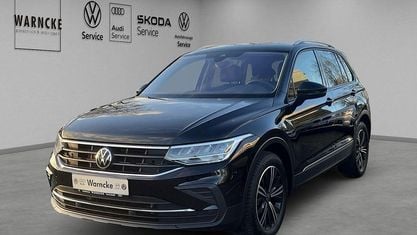 Gebraucht VW Tiguan Active 150 PS (110 kW) 2022 Deep black perleffekt SUV
