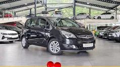 Schwarz Gebraucht 2015 Opel Meriva drive Van / Kleinbus | 10.950 €