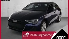 Navarrablau (metallic) Gebraucht 2024 Audi A3 Sportback Ambiente Limousine | 34.820 € (Fairer Preis)